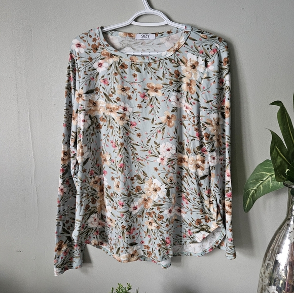 Suzy Shier Tops - Suzy Shier Floral Long Sleeve Top - Light Blue and Pink